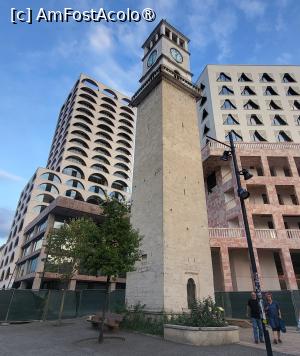 [P07] Turnul cu ceas (Kulla e Sahatit) este un simbol al tranzitiei Tiranei de la un oras otoman la o capitala moderna, fiind nu doar un reper arhitectural, ci și un simbol al dezvoltarii si modernizarii orasului. A fost protejat ca monument cultural din 1948, devenind prima structura din Albania care a primit acest statut, ceea ce subliniaza importanta sa in patrimoniul national. » foto by geani anto
 - 
<span class="allrVoted glyphicon glyphicon-heart hidden" id="av1531355"></span>
<a class="m-l-10 hidden" id="sv1531355" onclick="voting_Foto_DelVot(,1531355,14472)" role="button">șterge vot <span class="glyphicon glyphicon-remove"></span></a>
<a id="v91531355" class=" c-red"  onclick="voting_Foto_SetVot(1531355)" role="button"><span class="glyphicon glyphicon-heart-empty"></span> <b>LIKE</b> = Votează poza</a> <img class="hidden"  id="f1531355W9" src="/imagini/loader.gif" border="0" /><span class="AjErrMes hidden" id="e1531355ErM"></span>