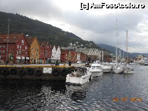 [P33] Bergen - Cheiul Bryggen.  » foto by iulianic
 - 
<span class="allrVoted glyphicon glyphicon-heart hidden" id="av484478"></span>
<a class="m-l-10 hidden" id="sv484478" onclick="voting_Foto_DelVot(,484478,14660)" role="button">șterge vot <span class="glyphicon glyphicon-remove"></span></a>
<a id="v9484478" class=" c-red"  onclick="voting_Foto_SetVot(484478)" role="button"><span class="glyphicon glyphicon-heart-empty"></span> <b>LIKE</b> = Votează poza</a> <img class="hidden"  id="f484478W9" src="/imagini/loader.gif" border="0" /><span class="AjErrMes hidden" id="e484478ErM"></span>