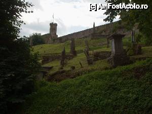 [P05] Youghal / Dealul de la marginea orasului: cimitirul istoric si zidul de aparare » foto by DanCld
 - 
<span class="allrVoted glyphicon glyphicon-heart hidden" id="av457849"></span>
<a class="m-l-10 hidden" id="sv457849" onclick="voting_Foto_DelVot(,457849,14774)" role="button">șterge vot <span class="glyphicon glyphicon-remove"></span></a>
<a id="v9457849" class=" c-red"  onclick="voting_Foto_SetVot(457849)" role="button"><span class="glyphicon glyphicon-heart-empty"></span> <b>LIKE</b> = Votează poza</a> <img class="hidden"  id="f457849W9" src="/imagini/loader.gif" border="0" /><span class="AjErrMes hidden" id="e457849ErM"></span>