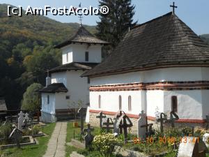 [P09] biserica manastirii cotmanca » foto by zlatna
 - 
<span class="allrVoted glyphicon glyphicon-heart hidden" id="av820908"></span>
<a class="m-l-10 hidden" id="sv820908" onclick="voting_Foto_DelVot(,820908,14806)" role="button">șterge vot <span class="glyphicon glyphicon-remove"></span></a>
<a id="v9820908" class=" c-red"  onclick="voting_Foto_SetVot(820908)" role="button"><span class="glyphicon glyphicon-heart-empty"></span> <b>LIKE</b> = Votează poza</a> <img class="hidden"  id="f820908W9" src="/imagini/loader.gif" border="0" /><span class="AjErrMes hidden" id="e820908ErM"></span>