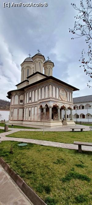 P13 [MAR-2024] Biserica „Sfinții Trei Ierarhi” - Mănăstirea Berislăvești.