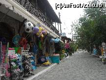 [P17] Strada cu articole de plaja si suveniruri in Ouranopolis. » foto by georgiana
 - 
<span class="allrVoted glyphicon glyphicon-heart hidden" id="av172667"></span>
<a class="m-l-10 hidden" id="sv172667" onclick="voting_Foto_DelVot(,172667,14929)" role="button">șterge vot <span class="glyphicon glyphicon-remove"></span></a>
<a id="v9172667" class=" c-red"  onclick="voting_Foto_SetVot(172667)" role="button"><span class="glyphicon glyphicon-heart-empty"></span> <b>LIKE</b> = Votează poza</a> <img class="hidden"  id="f172667W9" src="/imagini/loader.gif" border="0" /><span class="AjErrMes hidden" id="e172667ErM"></span>