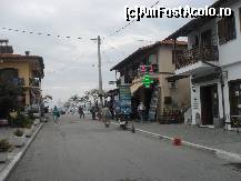 [P19] Straduta  din Ouranopolis,care se sfarseste in mare. » foto by georgiana
 - 
<span class="allrVoted glyphicon glyphicon-heart hidden" id="av172669"></span>
<a class="m-l-10 hidden" id="sv172669" onclick="voting_Foto_DelVot(,172669,14929)" role="button">șterge vot <span class="glyphicon glyphicon-remove"></span></a>
<a id="v9172669" class=" c-red"  onclick="voting_Foto_SetVot(172669)" role="button"><span class="glyphicon glyphicon-heart-empty"></span> <b>LIKE</b> = Votează poza</a> <img class="hidden"  id="f172669W9" src="/imagini/loader.gif" border="0" /><span class="AjErrMes hidden" id="e172669ErM"></span>