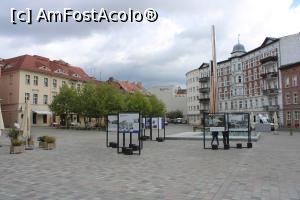 [P37] Poznań, Plac Kolegiacki (Piața Colegiului), Vedere generală, se vede și Obeliscul „Ceasul Istoric” » foto by mprofeanu
 - 
<span class="allrVoted glyphicon glyphicon-heart hidden" id="av1373410"></span>
<a class="m-l-10 hidden" id="sv1373410" onclick="voting_Foto_DelVot(,1373410,14982)" role="button">șterge vot <span class="glyphicon glyphicon-remove"></span></a>
<a id="v91373410" class=" c-red"  onclick="voting_Foto_SetVot(1373410)" role="button"><span class="glyphicon glyphicon-heart-empty"></span> <b>LIKE</b> = Votează poza</a> <img class="hidden"  id="f1373410W9" src="/imagini/loader.gif" border="0" /><span class="AjErrMes hidden" id="e1373410ErM"></span>