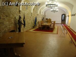 [P64] Am ajuns în încăperea menționată în anul 1581 ca Sala Țării (Sala Dietei). Ulterior, încăperea devine capelă/biserică, fiind menționată în anul 1676 ca ”Biserica cu ușă neagră”.  » foto by Floryn81
 - 
<span class="allrVoted glyphicon glyphicon-heart hidden" id="av746075"></span>
<a class="m-l-10 hidden" id="sv746075" onclick="voting_Foto_DelVot(,746075,15092)" role="button">șterge vot <span class="glyphicon glyphicon-remove"></span></a>
<a id="v9746075" class=" c-red"  onclick="voting_Foto_SetVot(746075)" role="button"><span class="glyphicon glyphicon-heart-empty"></span> <b>LIKE</b> = Votează poza</a> <img class="hidden"  id="f746075W9" src="/imagini/loader.gif" border="0" /><span class="AjErrMes hidden" id="e746075ErM"></span>