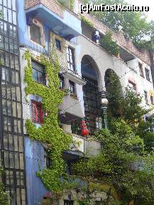 [P04] Hundertwasserhaus din Viena, detaliu » foto by magdalena
 - 
<span class="allrVoted glyphicon glyphicon-heart hidden" id="av117326"></span>
<a class="m-l-10 hidden" id="sv117326" onclick="voting_Foto_DelVot(,117326,15241)" role="button">șterge vot <span class="glyphicon glyphicon-remove"></span></a>
<a id="v9117326" class=" c-red"  onclick="voting_Foto_SetVot(117326)" role="button"><span class="glyphicon glyphicon-heart-empty"></span> <b>LIKE</b> = Votează poza</a> <img class="hidden"  id="f117326W9" src="/imagini/loader.gif" border="0" /><span class="AjErrMes hidden" id="e117326ErM"></span>