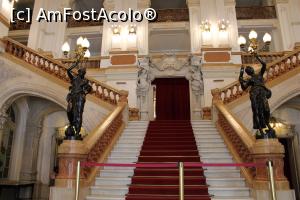 [P07] Sao Paulo, Teatro Municipal, frumoasa scară și în plan secund intrarea la holul ce duce la sala de spectacol » foto by mprofeanu
 - 
<span class="allrVoted glyphicon glyphicon-heart hidden" id="av1058567"></span>
<a class="m-l-10 hidden" id="sv1058567" onclick="voting_Foto_DelVot(,1058567,15313)" role="button">șterge vot <span class="glyphicon glyphicon-remove"></span></a>
<a id="v91058567" class=" c-red"  onclick="voting_Foto_SetVot(1058567)" role="button"><span class="glyphicon glyphicon-heart-empty"></span> <b>LIKE</b> = Votează poza</a> <img class="hidden"  id="f1058567W9" src="/imagini/loader.gif" border="0" /><span class="AjErrMes hidden" id="e1058567ErM"></span>