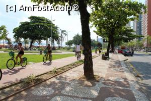 [P74] Santos, Praia do Boqueirão, Pista de bicicletă și grădinile verzi ce o străjuiesc » foto by mprofeanu
 - 
<span class="allrVoted glyphicon glyphicon-heart hidden" id="av1078982"></span>
<a class="m-l-10 hidden" id="sv1078982" onclick="voting_Foto_DelVot(,1078982,15313)" role="button">șterge vot <span class="glyphicon glyphicon-remove"></span></a>
<a id="v91078982" class=" c-red"  onclick="voting_Foto_SetVot(1078982)" role="button"><span class="glyphicon glyphicon-heart-empty"></span> <b>LIKE</b> = Votează poza</a> <img class="hidden"  id="f1078982W9" src="/imagini/loader.gif" border="0" /><span class="AjErrMes hidden" id="e1078982ErM"></span>