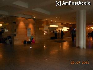 [P08] Hotel Quality Expo - Oslo, un lobby mare cât o sală de sport.  » foto by iulianic
 - 
<span class="allrVoted glyphicon glyphicon-heart hidden" id="av470650"></span>
<a class="m-l-10 hidden" id="sv470650" onclick="voting_Foto_DelVot(,470650,15490)" role="button">șterge vot <span class="glyphicon glyphicon-remove"></span></a>
<a id="v9470650" class=" c-red"  onclick="voting_Foto_SetVot(470650)" role="button"><span class="glyphicon glyphicon-heart-empty"></span> <b>LIKE</b> = Votează poza</a> <img class="hidden"  id="f470650W9" src="/imagini/loader.gif" border="0" /><span class="AjErrMes hidden" id="e470650ErM"></span>