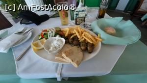 [P22] Unde am mâncat la Ayia Napa - Atlas / „chiftele” » foto by Dragoș_MD
 - 
<span class="allrVoted glyphicon glyphicon-heart hidden" id="av1489380"></span>
<a class="m-l-10 hidden" id="sv1489380" onclick="voting_Foto_DelVot(,1489380,15518)" role="button">șterge vot <span class="glyphicon glyphicon-remove"></span></a>
<a id="v91489380" class=" c-red"  onclick="voting_Foto_SetVot(1489380)" role="button"><span class="glyphicon glyphicon-heart-empty"></span> <b>LIKE</b> = Votează poza</a> <img class="hidden"  id="f1489380W9" src="/imagini/loader.gif" border="0" /><span class="AjErrMes hidden" id="e1489380ErM"></span>