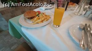 [P25] Unde am mâncat la Ayia Napa - Atlas / miniburger » foto by Dragoș_MD
 - 
<span class="allrVoted glyphicon glyphicon-heart hidden" id="av1489383"></span>
<a class="m-l-10 hidden" id="sv1489383" onclick="voting_Foto_DelVot(,1489383,15518)" role="button">șterge vot <span class="glyphicon glyphicon-remove"></span></a>
<a id="v91489383" class=" c-red"  onclick="voting_Foto_SetVot(1489383)" role="button"><span class="glyphicon glyphicon-heart-empty"></span> <b>LIKE</b> = Votează poza</a> <img class="hidden"  id="f1489383W9" src="/imagini/loader.gif" border="0" /><span class="AjErrMes hidden" id="e1489383ErM"></span>