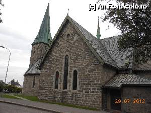 [P24] Bergen - Årstad kirke, biserica medievală din faţa Hotelului Haukeland.  » foto by iulianic
 - 
<span class="allrVoted glyphicon glyphicon-heart hidden" id="av473608"></span>
<a class="m-l-10 hidden" id="sv473608" onclick="voting_Foto_DelVot(,473608,15552)" role="button">șterge vot <span class="glyphicon glyphicon-remove"></span></a>
<a id="v9473608" class=" c-red"  onclick="voting_Foto_SetVot(473608)" role="button"><span class="glyphicon glyphicon-heart-empty"></span> <b>LIKE</b> = Votează poza</a> <img class="hidden"  id="f473608W9" src="/imagini/loader.gif" border="0" /><span class="AjErrMes hidden" id="e473608ErM"></span>