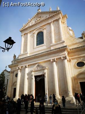 [P06] Locorotondo; Chiesa Madre di San Giorgio Martire » foto by crismis
 - 
<span class="allrVoted glyphicon glyphicon-heart hidden" id="av1281829"></span>
<a class="m-l-10 hidden" id="sv1281829" onclick="voting_Foto_DelVot(,1281829,15648)" role="button">șterge vot <span class="glyphicon glyphicon-remove"></span></a>
<a id="v91281829" class=" c-red"  onclick="voting_Foto_SetVot(1281829)" role="button"><span class="glyphicon glyphicon-heart-empty"></span> <b>LIKE</b> = Votează poza</a> <img class="hidden"  id="f1281829W9" src="/imagini/loader.gif" border="0" /><span class="AjErrMes hidden" id="e1281829ErM"></span>