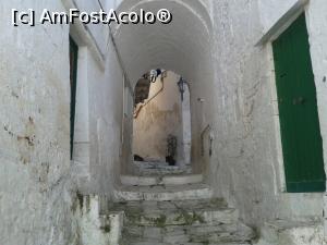 [P34] Stradă în Ostuni » foto by Aurici
 - 
<span class="allrVoted glyphicon glyphicon-heart hidden" id="av743962"></span>
<a class="m-l-10 hidden" id="sv743962" onclick="voting_Foto_DelVot(,743962,15648)" role="button">șterge vot <span class="glyphicon glyphicon-remove"></span></a>
<a id="v9743962" class=" c-red"  onclick="voting_Foto_SetVot(743962)" role="button"><span class="glyphicon glyphicon-heart-empty"></span> <b>LIKE</b> = Votează poza</a> <img class="hidden"  id="f743962W9" src="/imagini/loader.gif" border="0" /><span class="AjErrMes hidden" id="e743962ErM"></span>