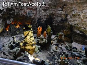 [P04] Cea mai mare cameră din cadrul complexului Castellana Grotte, Mormântul » foto by Aurici
 - 
<span class="allrVoted glyphicon glyphicon-heart hidden" id="av743932"></span>
<a class="m-l-10 hidden" id="sv743932" onclick="voting_Foto_DelVot(,743932,15648)" role="button">șterge vot <span class="glyphicon glyphicon-remove"></span></a>
<a id="v9743932" class=" c-red"  onclick="voting_Foto_SetVot(743932)" role="button"><span class="glyphicon glyphicon-heart-empty"></span> <b>LIKE</b> = Votează poza</a> <img class="hidden"  id="f743932W9" src="/imagini/loader.gif" border="0" /><span class="AjErrMes hidden" id="e743932ErM"></span>