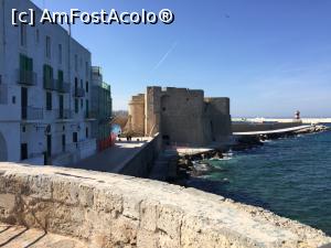 [P47] Castelul Carlo V din Monopoli - vedere dinspre Bastionul Santa Maria » foto by Aurici
 - 
<span class="allrVoted glyphicon glyphicon-heart hidden" id="av743975"></span>
<a class="m-l-10 hidden" id="sv743975" onclick="voting_Foto_DelVot(,743975,15648)" role="button">șterge vot <span class="glyphicon glyphicon-remove"></span></a>
<a id="v9743975" class=" c-red"  onclick="voting_Foto_SetVot(743975)" role="button"><span class="glyphicon glyphicon-heart-empty"></span> <b>LIKE</b> = Votează poza</a> <img class="hidden"  id="f743975W9" src="/imagini/loader.gif" border="0" /><span class="AjErrMes hidden" id="e743975ErM"></span>