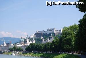 [P11] Salzburg, Altstand, orașul vechi » foto by unq
 - 
<span class="allrVoted glyphicon glyphicon-heart hidden" id="av480983"></span>
<a class="m-l-10 hidden" id="sv480983" onclick="voting_Foto_DelVot(,480983,15692)" role="button">șterge vot <span class="glyphicon glyphicon-remove"></span></a>
<a id="v9480983" class=" c-red"  onclick="voting_Foto_SetVot(480983)" role="button"><span class="glyphicon glyphicon-heart-empty"></span> <b>LIKE</b> = Votează poza</a> <img class="hidden"  id="f480983W9" src="/imagini/loader.gif" border="0" /><span class="AjErrMes hidden" id="e480983ErM"></span>