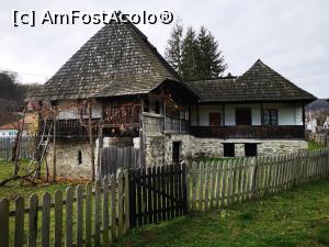 [P06] Muzeul Satului Vâlcean » foto by crismis
 - 
<span class="allrVoted glyphicon glyphicon-heart hidden" id="av1277473"></span>
<a class="m-l-10 hidden" id="sv1277473" onclick="voting_Foto_DelVot(,1277473,15713)" role="button">șterge vot <span class="glyphicon glyphicon-remove"></span></a>
<a id="v91277473" class=" c-red"  onclick="voting_Foto_SetVot(1277473)" role="button"><span class="glyphicon glyphicon-heart-empty"></span> <b>LIKE</b> = Votează poza</a> <img class="hidden"  id="f1277473W9" src="/imagini/loader.gif" border="0" /><span class="AjErrMes hidden" id="e1277473ErM"></span>