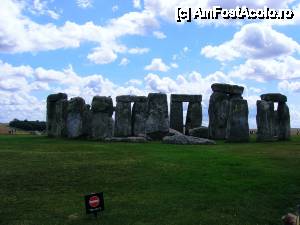 [P02] Stonehenge - accesul către megsliți este interzis » foto by makuy*
 - 
<span class="allrVoted glyphicon glyphicon-heart hidden" id="av483753"></span>
<a class="m-l-10 hidden" id="sv483753" onclick="voting_Foto_DelVot(,483753,15762)" role="button">șterge vot <span class="glyphicon glyphicon-remove"></span></a>
<a id="v9483753" class=" c-red"  onclick="voting_Foto_SetVot(483753)" role="button"><span class="glyphicon glyphicon-heart-empty"></span> <b>LIKE</b> = Votează poza</a> <img class="hidden"  id="f483753W9" src="/imagini/loader.gif" border="0" /><span class="AjErrMes hidden" id="e483753ErM"></span>