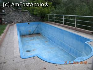 [P16] Piscina » foto by krisstinna
 - 
<span class="allrVoted glyphicon glyphicon-heart hidden" id="av780651"></span>
<a class="m-l-10 hidden" id="sv780651" onclick="voting_Foto_DelVot(,780651,16007)" role="button">șterge vot <span class="glyphicon glyphicon-remove"></span></a>
<a id="v9780651" class=" c-red"  onclick="voting_Foto_SetVot(780651)" role="button"><span class="glyphicon glyphicon-heart-empty"></span> <b>LIKE</b> = Votează poza</a> <img class="hidden"  id="f780651W9" src="/imagini/loader.gif" border="0" /><span class="AjErrMes hidden" id="e780651ErM"></span>