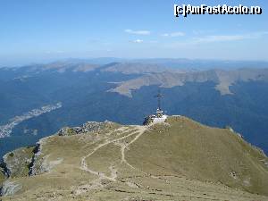 [P03] - Crucea Caraiman » foto by Lord2014*
 - 
<span class="allrVoted glyphicon glyphicon-heart hidden" id="av576197"></span>
<a class="m-l-10 hidden" id="sv576197" onclick="voting_Foto_DelVot(,576197,16322)" role="button">șterge vot <span class="glyphicon glyphicon-remove"></span></a>
<a id="v9576197" class=" c-red"  onclick="voting_Foto_SetVot(576197)" role="button"><span class="glyphicon glyphicon-heart-empty"></span> <b>LIKE</b> = Votează poza</a> <img class="hidden"  id="f576197W9" src="/imagini/loader.gif" border="0" /><span class="AjErrMes hidden" id="e576197ErM"></span>