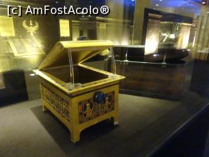 [P61] King Tut Museum » foto by nicole33
 - 
<span class="allrVoted glyphicon glyphicon-heart hidden" id="av1208576"></span>
<a class="m-l-10 hidden" id="sv1208576" onclick="voting_Foto_DelVot(,1208576,16440)" role="button">șterge vot <span class="glyphicon glyphicon-remove"></span></a>
<a id="v91208576" class=" c-red"  onclick="voting_Foto_SetVot(1208576)" role="button"><span class="glyphicon glyphicon-heart-empty"></span> <b>LIKE</b> = Votează poza</a> <img class="hidden"  id="f1208576W9" src="/imagini/loader.gif" border="0" /><span class="AjErrMes hidden" id="e1208576ErM"></span>