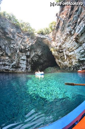 [P27] Lacul Melissani » foto by Muffin2009
 - 
<span class="allrVoted glyphicon glyphicon-heart hidden" id="av412458"></span>
<a class="m-l-10 hidden" id="sv412458" onclick="voting_Foto_DelVot(,412458,16617)" role="button">șterge vot <span class="glyphicon glyphicon-remove"></span></a>
<a id="v9412458" class=" c-red"  onclick="voting_Foto_SetVot(412458)" role="button"><span class="glyphicon glyphicon-heart-empty"></span> <b>LIKE</b> = Votează poza</a> <img class="hidden"  id="f412458W9" src="/imagini/loader.gif" border="0" /><span class="AjErrMes hidden" id="e412458ErM"></span>