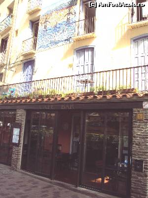 [P10] Collioure - Bar des Templiers » foto by Carmen Ion
 - 
<span class="allrVoted glyphicon glyphicon-heart hidden" id="av520216"></span>
<a class="m-l-10 hidden" id="sv520216" onclick="voting_Foto_DelVot(,520216,16672)" role="button">șterge vot <span class="glyphicon glyphicon-remove"></span></a>
<a id="v9520216" class=" c-red"  onclick="voting_Foto_SetVot(520216)" role="button"><span class="glyphicon glyphicon-heart-empty"></span> <b>LIKE</b> = Votează poza</a> <img class="hidden"  id="f520216W9" src="/imagini/loader.gif" border="0" /><span class="AjErrMes hidden" id="e520216ErM"></span>