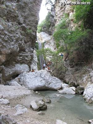 [P43] Cascada Dimosari, Lefkada- » foto by luciaoradea
 - 
<span class="allrVoted glyphicon glyphicon-heart hidden" id="av559199"></span>
<a class="m-l-10 hidden" id="sv559199" onclick="voting_Foto_DelVot(,559199,16678)" role="button">șterge vot <span class="glyphicon glyphicon-remove"></span></a>
<a id="v9559199" class=" c-red"  onclick="voting_Foto_SetVot(559199)" role="button"><span class="glyphicon glyphicon-heart-empty"></span> <b>LIKE</b> = Votează poza</a> <img class="hidden"  id="f559199W9" src="/imagini/loader.gif" border="0" /><span class="AjErrMes hidden" id="e559199ErM"></span>