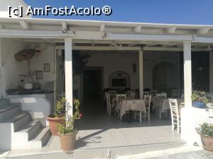 [P18] Taverna Thalami, Oia - terasa mică » foto by crismis
 - 
<span class="allrVoted glyphicon glyphicon-heart hidden" id="av1041261"></span>
<a class="m-l-10 hidden" id="sv1041261" onclick="voting_Foto_DelVot(,1041261,16774)" role="button">șterge vot <span class="glyphicon glyphicon-remove"></span></a>
<a id="v91041261" class=" c-red"  onclick="voting_Foto_SetVot(1041261)" role="button"><span class="glyphicon glyphicon-heart-empty"></span> <b>LIKE</b> = Votează poza</a> <img class="hidden"  id="f1041261W9" src="/imagini/loader.gif" border="0" /><span class="AjErrMes hidden" id="e1041261ErM"></span>