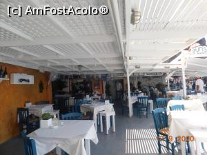 P04 [SEP-2020] Căutăm o masă cu privirea la taverna Sunset, Ammoudi, Oia...
