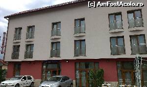 [P04] Lucy Star Hotel, Cluj-Napoca, str. Giordano Bruno, nr. 25-27; hotelul vãzut din parcarea proprie.  » foto by creivean
 - 
<span class="allrVoted glyphicon glyphicon-heart hidden" id="av525028"></span>
<a class="m-l-10 hidden" id="sv525028" onclick="voting_Foto_DelVot(,525028,16787)" role="button">șterge vot <span class="glyphicon glyphicon-remove"></span></a>
<a id="v9525028" class=" c-red"  onclick="voting_Foto_SetVot(525028)" role="button"><span class="glyphicon glyphicon-heart-empty"></span> <b>LIKE</b> = Votează poza</a> <img class="hidden"  id="f525028W9" src="/imagini/loader.gif" border="0" /><span class="AjErrMes hidden" id="e525028ErM"></span>