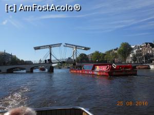 [P36] Amsterdam - Cu vaporașul pe canale.  » foto by iulianic
 - 
<span class="allrVoted glyphicon glyphicon-heart hidden" id="av783968"></span>
<a class="m-l-10 hidden" id="sv783968" onclick="voting_Foto_DelVot(,783968,17056)" role="button">șterge vot <span class="glyphicon glyphicon-remove"></span></a>
<a id="v9783968" class=" c-red"  onclick="voting_Foto_SetVot(783968)" role="button"><span class="glyphicon glyphicon-heart-empty"></span> <b>LIKE</b> = Votează poza</a> <img class="hidden"  id="f783968W9" src="/imagini/loader.gif" border="0" /><span class="AjErrMes hidden" id="e783968ErM"></span>