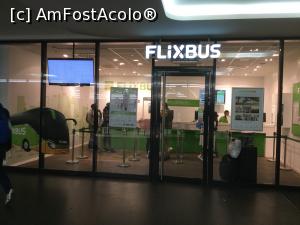 [P03] Normal ca si Flixbus are birou aici » foto by mishu
 - 
<span class="allrVoted glyphicon glyphicon-heart hidden" id="av1152662"></span>
<a class="m-l-10 hidden" id="sv1152662" onclick="voting_Foto_DelVot(,1152662,17056)" role="button">șterge vot <span class="glyphicon glyphicon-remove"></span></a>
<a id="v91152662" class=" c-red"  onclick="voting_Foto_SetVot(1152662)" role="button"><span class="glyphicon glyphicon-heart-empty"></span> <b>LIKE</b> = Votează poza</a> <img class="hidden"  id="f1152662W9" src="/imagini/loader.gif" border="0" /><span class="AjErrMes hidden" id="e1152662ErM"></span>