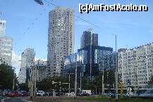 [P22] Rotterdam, oras reconstruit aproape in intregime dupa al 2-lea razboi mondial, cu cladiri precum se vad » foto by ileanaxperta*
 - 
<span class="allrVoted glyphicon glyphicon-heart hidden" id="av113181"></span>
<a class="m-l-10 hidden" id="sv113181" onclick="voting_Foto_DelVot(,113181,17056)" role="button">șterge vot <span class="glyphicon glyphicon-remove"></span></a>
<a id="v9113181" class=" c-red"  onclick="voting_Foto_SetVot(113181)" role="button"><span class="glyphicon glyphicon-heart-empty"></span> <b>LIKE</b> = Votează poza</a> <img class="hidden"  id="f113181W9" src="/imagini/loader.gif" border="0" /><span class="AjErrMes hidden" id="e113181ErM"></span>