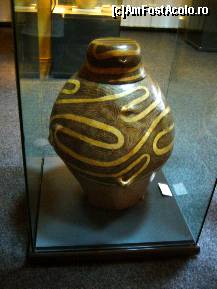 [P01] Piatra Neamt, Muzeul de Artă Eneolitică Cucuteni - vas cu desene spiralate » foto by magdalena
 - 
<span class="allrVoted glyphicon glyphicon-heart hidden" id="av134102"></span>
<a class="m-l-10 hidden" id="sv134102" onclick="voting_Foto_DelVot(,134102,17175)" role="button">șterge vot <span class="glyphicon glyphicon-remove"></span></a>
<a id="v9134102" class=" c-red"  onclick="voting_Foto_SetVot(134102)" role="button"><span class="glyphicon glyphicon-heart-empty"></span> <b>LIKE</b> = Votează poza</a> <img class="hidden"  id="f134102W9" src="/imagini/loader.gif" border="0" /><span class="AjErrMes hidden" id="e134102ErM"></span>