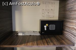 [P17] Lancrăm, Sebeș, Allegria Hotel, Seiful nu a fost folosit » foto by mprofeanu
 - 
<span class="allrVoted glyphicon glyphicon-heart hidden" id="av1065923"></span>
<a class="m-l-10 hidden" id="sv1065923" onclick="voting_Foto_DelVot(,1065923,17310)" role="button">șterge vot <span class="glyphicon glyphicon-remove"></span></a>
<a id="v91065923" class=" c-red"  onclick="voting_Foto_SetVot(1065923)" role="button"><span class="glyphicon glyphicon-heart-empty"></span> <b>LIKE</b> = Votează poza</a> <img class="hidden"  id="f1065923W9" src="/imagini/loader.gif" border="0" /><span class="AjErrMes hidden" id="e1065923ErM"></span>