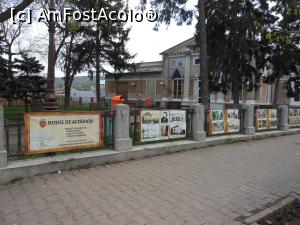 [P17] Huși - Parcul Rodina, Expoziția de fotografie “Hușul de altădată”. » foto by iulianic
 - 
<span class="allrVoted glyphicon glyphicon-heart hidden" id="av1361250"></span>
<a class="m-l-10 hidden" id="sv1361250" onclick="voting_Foto_DelVot(,1361250,17315)" role="button">șterge vot <span class="glyphicon glyphicon-remove"></span></a>
<a id="v91361250" class=" c-red"  onclick="voting_Foto_SetVot(1361250)" role="button"><span class="glyphicon glyphicon-heart-empty"></span> <b>LIKE</b> = Votează poza</a> <img class="hidden"  id="f1361250W9" src="/imagini/loader.gif" border="0" /><span class="AjErrMes hidden" id="e1361250ErM"></span>