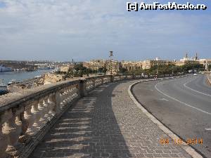 [P01] Valletta - În apropiere de Misrah Kastilja. Aici ne-a lăsat autocarul.  » foto by iulianic
 - 
<span class="allrVoted glyphicon glyphicon-heart hidden" id="av580076"></span>
<a class="m-l-10 hidden" id="sv580076" onclick="voting_Foto_DelVot(,580076,17454)" role="button">șterge vot <span class="glyphicon glyphicon-remove"></span></a>
<a id="v9580076" class=" c-red"  onclick="voting_Foto_SetVot(580076)" role="button"><span class="glyphicon glyphicon-heart-empty"></span> <b>LIKE</b> = Votează poza</a> <img class="hidden"  id="f580076W9" src="/imagini/loader.gif" border="0" /><span class="AjErrMes hidden" id="e580076ErM"></span>