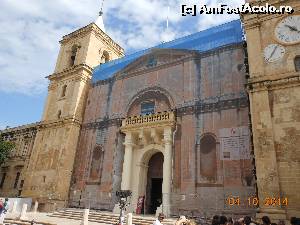 [P25] Valletta - St. John’s Co-Cathedral, faţada.  » foto by iulianic
 - 
<span class="allrVoted glyphicon glyphicon-heart hidden" id="av580100"></span>
<a class="m-l-10 hidden" id="sv580100" onclick="voting_Foto_DelVot(,580100,17454)" role="button">șterge vot <span class="glyphicon glyphicon-remove"></span></a>
<a id="v9580100" class=" c-red"  onclick="voting_Foto_SetVot(580100)" role="button"><span class="glyphicon glyphicon-heart-empty"></span> <b>LIKE</b> = Votează poza</a> <img class="hidden"  id="f580100W9" src="/imagini/loader.gif" border="0" /><span class="AjErrMes hidden" id="e580100ErM"></span>