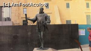 [P18] Statuia Marelui Maestru Jean de la Vallette, fondatorul orasului. Monumentul se afla in Pjazza Jean de la Vallette. » foto by ovidiuyepi
 - 
<span class="allrVoted glyphicon glyphicon-heart hidden" id="av1277250"></span>
<a class="m-l-10 hidden" id="sv1277250" onclick="voting_Foto_DelVot(,1277250,17454)" role="button">șterge vot <span class="glyphicon glyphicon-remove"></span></a>
<a id="v91277250" class=" c-red"  onclick="voting_Foto_SetVot(1277250)" role="button"><span class="glyphicon glyphicon-heart-empty"></span> <b>LIKE</b> = Votează poza</a> <img class="hidden"  id="f1277250W9" src="/imagini/loader.gif" border="0" /><span class="AjErrMes hidden" id="e1277250ErM"></span>
