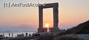 [P38] Naxos, apus de soare la Portara » foto by irinad
 - 
<span class="allrVoted glyphicon glyphicon-heart hidden" id="av1526128"></span>
<a class="m-l-10 hidden" id="sv1526128" onclick="voting_Foto_DelVot(,1526128,17461)" role="button">șterge vot <span class="glyphicon glyphicon-remove"></span></a>
<a id="v91526128" class=" c-red"  onclick="voting_Foto_SetVot(1526128)" role="button"><span class="glyphicon glyphicon-heart-empty"></span> <b>LIKE</b> = Votează poza</a> <img class="hidden"  id="f1526128W9" src="/imagini/loader.gif" border="0" /><span class="AjErrMes hidden" id="e1526128ErM"></span>