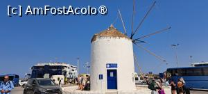 [P65] Paros, moara de vânt din port, centrul info turistic » foto by irinad
 - 
<span class="allrVoted glyphicon glyphicon-heart hidden" id="av1526155"></span>
<a class="m-l-10 hidden" id="sv1526155" onclick="voting_Foto_DelVot(,1526155,17461)" role="button">șterge vot <span class="glyphicon glyphicon-remove"></span></a>
<a id="v91526155" class=" c-red"  onclick="voting_Foto_SetVot(1526155)" role="button"><span class="glyphicon glyphicon-heart-empty"></span> <b>LIKE</b> = Votează poza</a> <img class="hidden"  id="f1526155W9" src="/imagini/loader.gif" border="0" /><span class="AjErrMes hidden" id="e1526155ErM"></span>