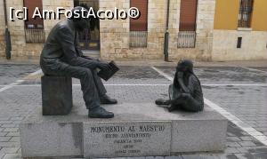 [P27] Statuia Maestrului/Invatatorului.  » foto by alinaro
 - 
<span class="allrVoted glyphicon glyphicon-heart hidden" id="av738317"></span>
<a class="m-l-10 hidden" id="sv738317" onclick="voting_Foto_DelVot(,738317,17465)" role="button">șterge vot <span class="glyphicon glyphicon-remove"></span></a>
<a id="v9738317" class=" c-red"  onclick="voting_Foto_SetVot(738317)" role="button"><span class="glyphicon glyphicon-heart-empty"></span> <b>LIKE</b> = Votează poza</a> <img class="hidden"  id="f738317W9" src="/imagini/loader.gif" border="0" /><span class="AjErrMes hidden" id="e738317ErM"></span>