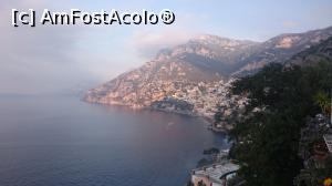 [P06] Positano, dimineata devreme, asa cum il vedeam de pe terasa noastra. Si Marea Tireniana.  » foto by Aurici
 - 
<span class="allrVoted glyphicon glyphicon-heart hidden" id="av852873"></span>
<a class="m-l-10 hidden" id="sv852873" onclick="voting_Foto_DelVot(,852873,17505)" role="button">șterge vot <span class="glyphicon glyphicon-remove"></span></a>
<a id="v9852873" class=" c-red"  onclick="voting_Foto_SetVot(852873)" role="button"><span class="glyphicon glyphicon-heart-empty"></span> <b>LIKE</b> = Votează poza</a> <img class="hidden"  id="f852873W9" src="/imagini/loader.gif" border="0" /><span class="AjErrMes hidden" id="e852873ErM"></span>