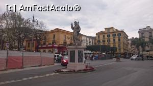 [P75] Piata Tasso din Sorrento cu statuia Sfântului Antonio, protectorul orașului » foto by Aurici
 - 
<span class="allrVoted glyphicon glyphicon-heart hidden" id="av853043"></span>
<a class="m-l-10 hidden" id="sv853043" onclick="voting_Foto_DelVot(,853043,17505)" role="button">șterge vot <span class="glyphicon glyphicon-remove"></span></a>
<a id="v9853043" class=" c-red"  onclick="voting_Foto_SetVot(853043)" role="button"><span class="glyphicon glyphicon-heart-empty"></span> <b>LIKE</b> = Votează poza</a> <img class="hidden"  id="f853043W9" src="/imagini/loader.gif" border="0" /><span class="AjErrMes hidden" id="e853043ErM"></span>