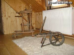 [P08] Holul de la etajul cabanei, unde se afla cele 4 camere duble » foto by Testosu'
 - 
<span class="allrVoted glyphicon glyphicon-heart hidden" id="av559776"></span>
<a class="m-l-10 hidden" id="sv559776" onclick="voting_Foto_DelVot(,559776,17530)" role="button">șterge vot <span class="glyphicon glyphicon-remove"></span></a>
<a id="v9559776" class=" c-red"  onclick="voting_Foto_SetVot(559776)" role="button"><span class="glyphicon glyphicon-heart-empty"></span> <b>LIKE</b> = Votează poza</a> <img class="hidden"  id="f559776W9" src="/imagini/loader.gif" border="0" /><span class="AjErrMes hidden" id="e559776ErM"></span>