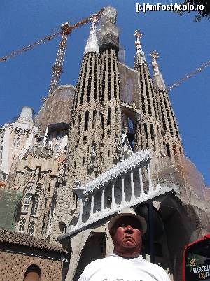 [P55] Sagrada Familia in traducere 'Familia Sfanta', pentru ca biserica va fi dedicata lui Iisus Hristos, Fecioarei Maria si Sfantului Iosif.  » foto by balasa violeta
 - 
<span class="allrVoted glyphicon glyphicon-heart hidden" id="av663323"></span>
<a class="m-l-10 hidden" id="sv663323" onclick="voting_Foto_DelVot(,663323,17664)" role="button">șterge vot <span class="glyphicon glyphicon-remove"></span></a>
<a id="v9663323" class=" c-red"  onclick="voting_Foto_SetVot(663323)" role="button"><span class="glyphicon glyphicon-heart-empty"></span> <b>LIKE</b> = Votează poza</a> <img class="hidden"  id="f663323W9" src="/imagini/loader.gif" border="0" /><span class="AjErrMes hidden" id="e663323ErM"></span>