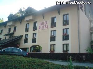 [P02] Hotel Altess » foto by Nicu
 - 
<span class="allrVoted glyphicon glyphicon-heart hidden" id="av579968"></span>
<a class="m-l-10 hidden" id="sv579968" onclick="voting_Foto_DelVot(,579968,17795)" role="button">șterge vot <span class="glyphicon glyphicon-remove"></span></a>
<a id="v9579968" class=" c-red"  onclick="voting_Foto_SetVot(579968)" role="button"><span class="glyphicon glyphicon-heart-empty"></span> <b>LIKE</b> = Votează poza</a> <img class="hidden"  id="f579968W9" src="/imagini/loader.gif" border="0" /><span class="AjErrMes hidden" id="e579968ErM"></span>