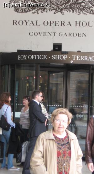 [P10] Londra Covent Garden » foto by Michi
 - 
<span class="allrVoted glyphicon glyphicon-heart hidden" id="av1482842"></span>
<a class="m-l-10 hidden" id="sv1482842" onclick="voting_Foto_DelVot(,1482842,17887)" role="button">șterge vot <span class="glyphicon glyphicon-remove"></span></a>
<a id="v91482842" class=" c-red"  onclick="voting_Foto_SetVot(1482842)" role="button"><span class="glyphicon glyphicon-heart-empty"></span> <b>LIKE</b> = Votează poza</a> <img class="hidden"  id="f1482842W9" src="/imagini/loader.gif" border="0" /><span class="AjErrMes hidden" id="e1482842ErM"></span>